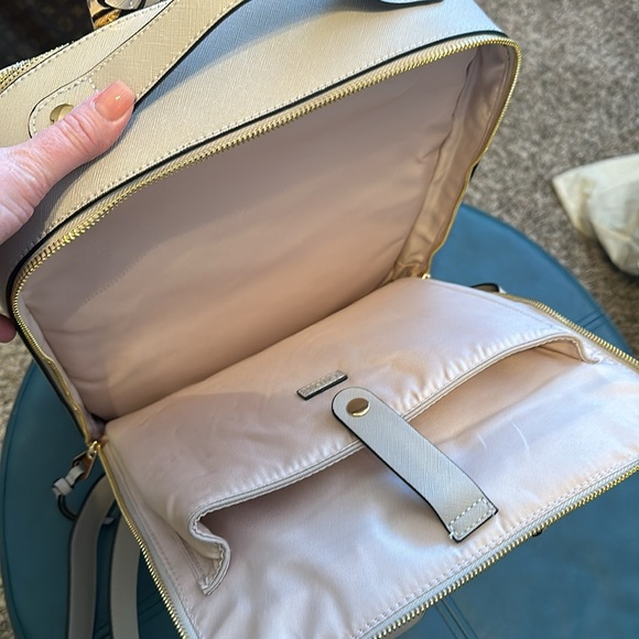 Carpak Kaya 15” laptop backpack in Stone - Picture 7 of 9